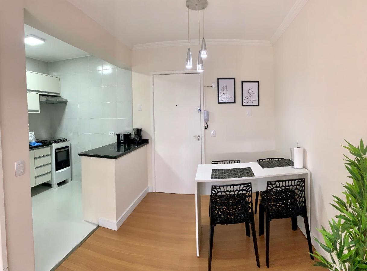 Encantador Suite: Vista Cidade e Cozinha Moderna no Bigorrilho Curitiba Exterior photo