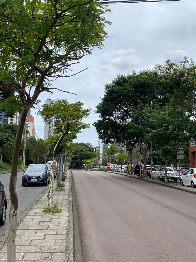 Encantador Suite: Vista Cidade e Cozinha Moderna no Bigorrilho Curitiba Exterior photo
